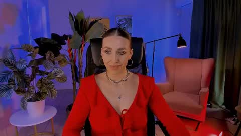 Snapshot of monicariley chatting on 06.02.26 monicariley online show from 06.02.26