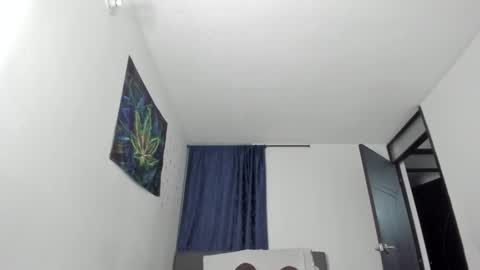 Snapshot of monicawalker2 chatting on 12.05.25 monicawalker2 online show from 12.05.25