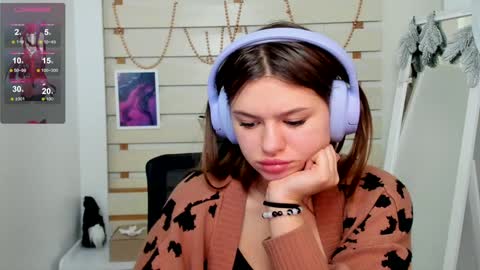 Snapshot of monika_youu chatting on 01.11.25 Monika online show from 01.11.25