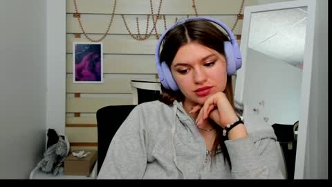 Snapshot of monika_youu chatting on 01.19.25 Monika online show from 01.19.25