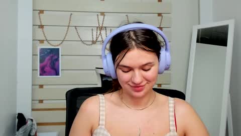 Snapshot of monika_youu chatting on 02.09.25 Monika online show from 02.09.25