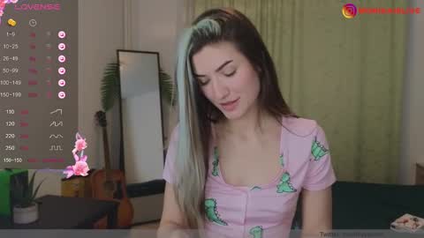 Monika online show from 02.04.25