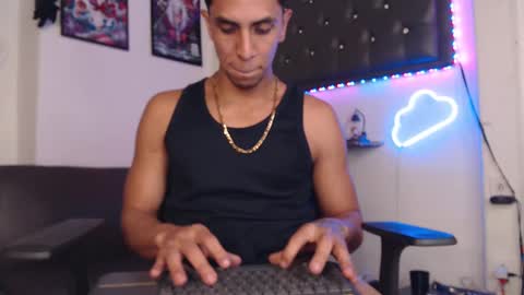 Snapshot of monkey_uchiha77 chatting on 03.07.25 simon dice online show from 03.07.25