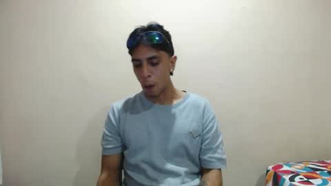 Snapshot of monkey_uchiha77 chatting on 09.10.25 simon dice online show from 09.10.25