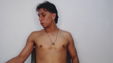 Snapshot of monkey_uchiha77 chatting on 10.31.25 simon dice online show from 10.31.25