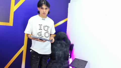 monky_0002 online show from 07.12.26