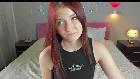Snapshot of monnycashine chatting on 07.23.26 monnycashine online show from 07.23.26