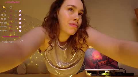 Snapshot of monroe_linger chatting on 02.21.26 Monroe Please dont forger to follow me online show from 02.21.26