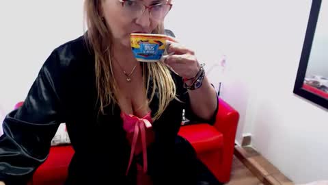 monserrat_diva online show from 10.01.25