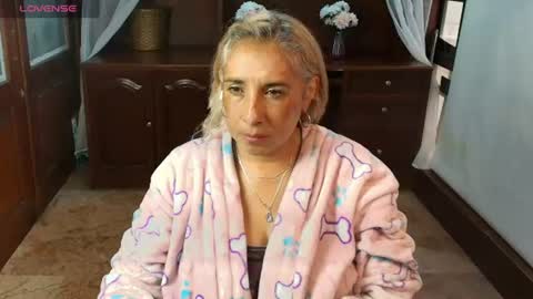 Snapshot of monserratgray chatting on 07.01.26 MONSERRAT online show from 07.01.26
