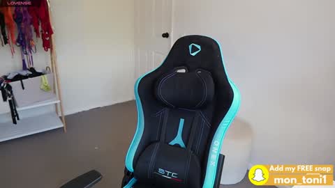 Snapshot of monslifex chatting on 12.27.24 Mons life online show from 12.27.24