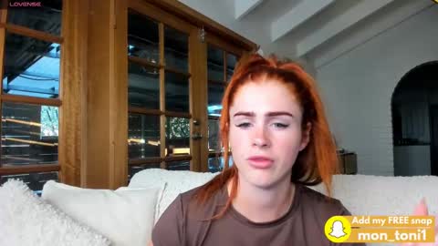 Snapshot of monslifex chatting on 02.11.25 Mons life online show from 02.11.25