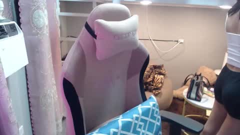 ELYSE A SIMPLE GIRL online show from 09.18.25