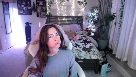 Lydia Mooney online show from 01.03.25