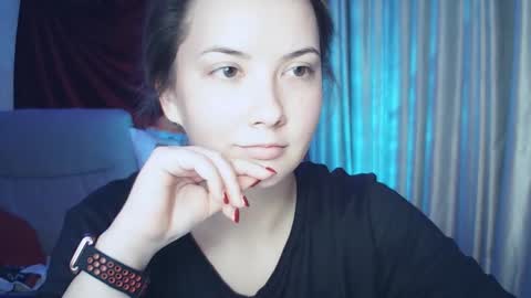 moodiemira online show from 11.11.25