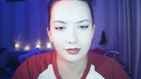 Snapshot of moodiemira chatting on 01.15.26 moodiemira online show from 01.15.26