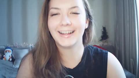 Snapshot of moodiemira chatting on 02.05.26 moodiemira online show from 02.05.26