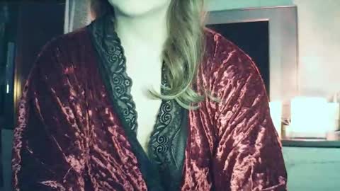 Snapshot of moodiemira chatting on 02.14.26 moodiemira online show from 02.14.26