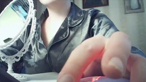 Snapshot of moodiemira chatting on 02.19.26 moodiemira online show from 02.19.26