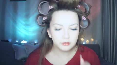 Snapshot of moodiemira chatting on 02.23.26 moodiemira online show from 02.23.26