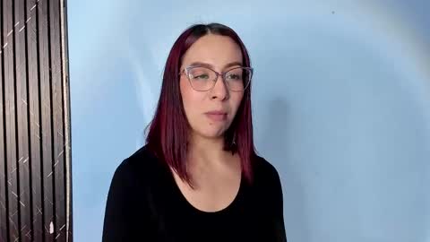 Snapshot of moolly_evanz chatting on 05.28.26 moolly_evanz online show from 05.28.26