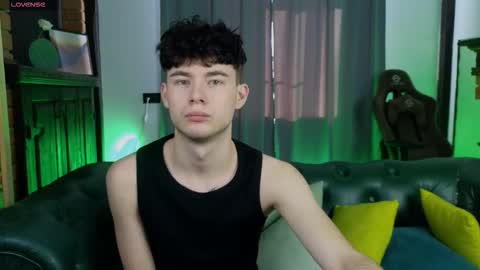 moon_gloww online show from 02.27.26