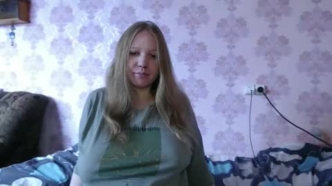 Snapshot of moon_linght000 chatting on 05.31.26 moon_linght000 online show from 05.31.26