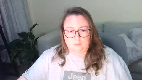 Snapshot of moon_petal chatting on 09.29.25 Moon Petal online show from 09.29.25