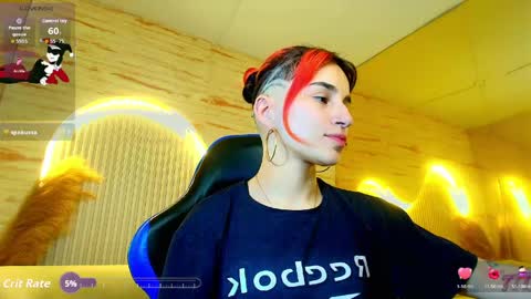 Snapshot of moon_red_r chatting on 05.22.26 Moon online show from 05.22.26