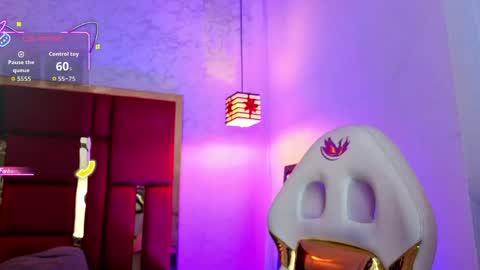 Snapshot of moon_winy chatting on 05.21.26 Winy online show from 05.21.26
