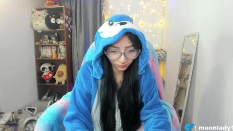 MOON  online show from 04.08.26