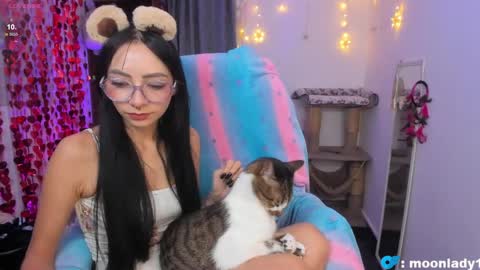 MOON  online show from 04.19.26