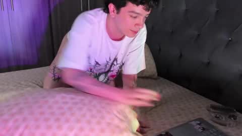 Clove online show from 02.19.25