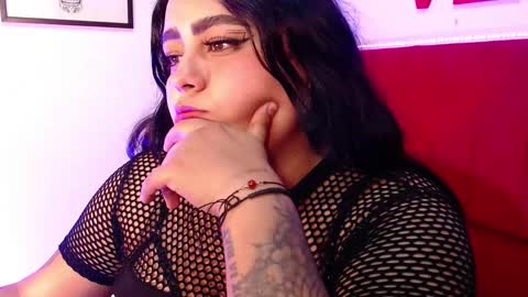 Snapshot of moonsunflower chatting on 02.17.25 luna online show from 02.17.25