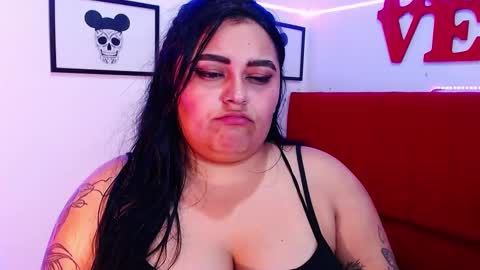 Snapshot of moonsunflower chatting on 02.22.25 luna online show from 02.22.25