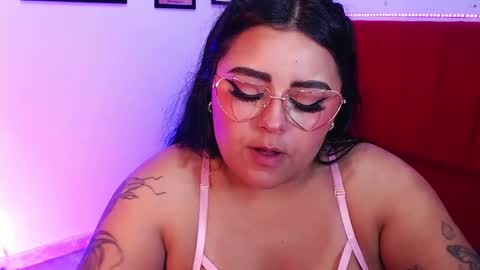 Snapshot of moonsunflower chatting on 02.24.25 luna online show from 02.24.25