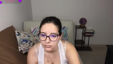 Snapshot of moonwoman_ chatting on 01.19.26 Moon Woman online show from 01.19.26