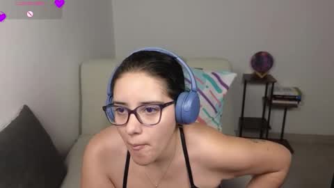 Snapshot of moonwoman_ chatting on 02.13.26 Moon Woman online show from 02.13.26