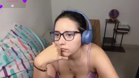 Snapshot of moonwoman_ chatting on 02.15.26 Moon Woman online show from 02.15.26