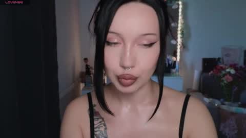 Snapshot of moranagoddess chatting on 04.02.26 Morana follow my boosty online show from 04.02.26
