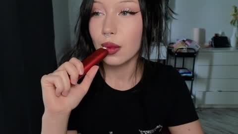 Snapshot of moranagoddess chatting on 06.05.26 Morana follow my boosty online show from 06.05.26
