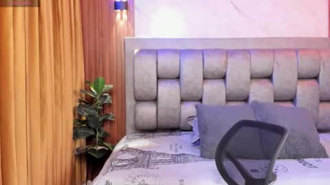 more hott online show from 09.17.25