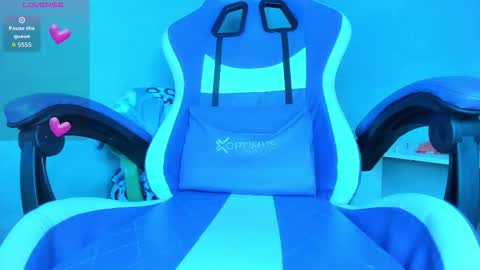 MORGAN CUTE - MODEL online show from 11.03.25