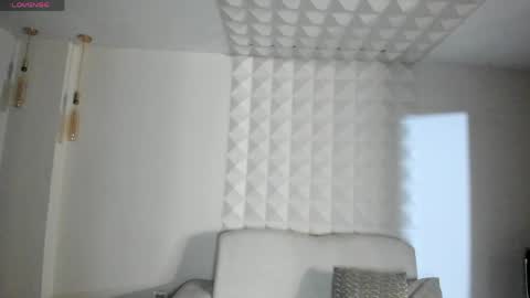 Morgan Hicks online show from 04.12.26