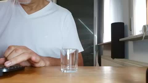 Snapshot of morris_01 chatting on 10.16.25 Morris online show from 10.16.25