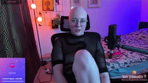 Snapshot of mossprince chatting on 11.04.25 Cernos online show from 11.04.25