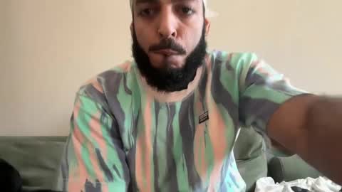 Snapshot of mountaiden chatting on 10.04.25 mountaiden online show from 10.04.25