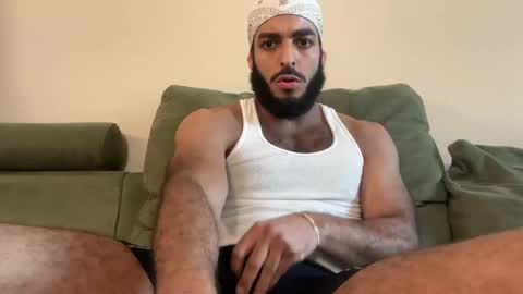 Snapshot of mountaiden chatting on 10.05.25 mountaiden online show from 10.05.25