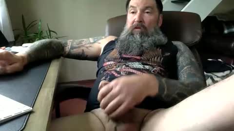 Snapshot of mountainman69696 chatting on 04.25.26 mountainman69696 online show from 04.25.26