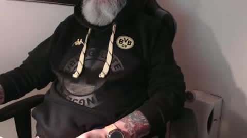 mr_boombastic2021 online show from 12.19.25